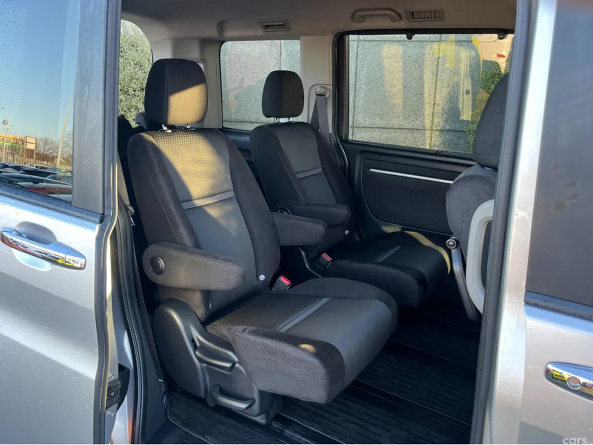 Honda Stepwagon MPV, Petrol Hybrid, 2018, Silver