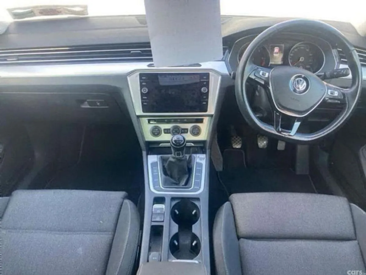 Volkswagen Passat Saloon, Diesel, 2019, Grey