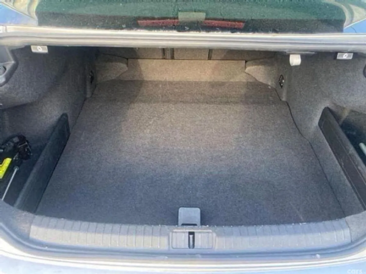 Volkswagen Passat Saloon, Diesel, 2019, Grey
