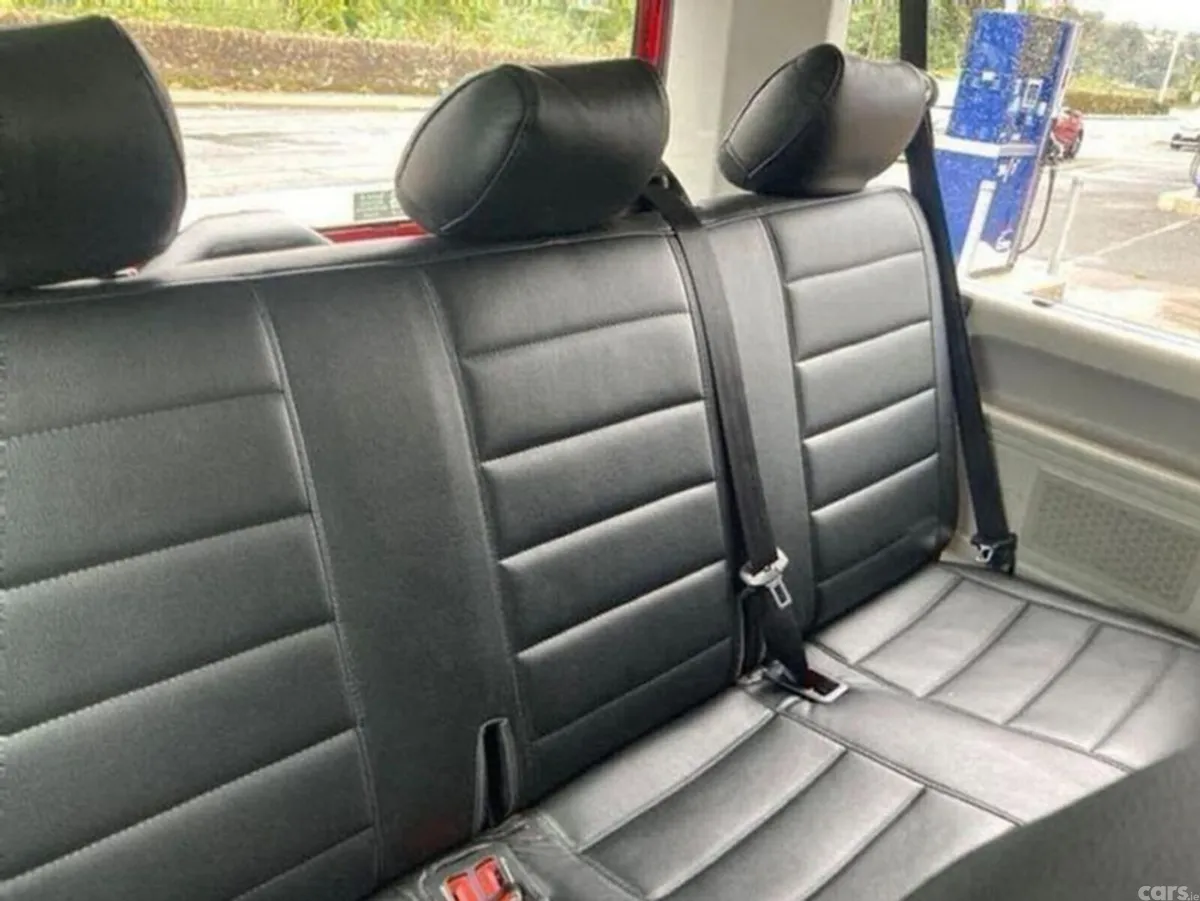 Volkswagen Caravelle MPV, Diesel, 2019, Red