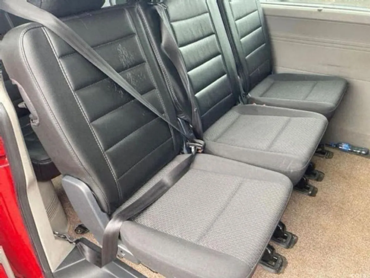 Volkswagen Caravelle MPV, Diesel, 2019, Red