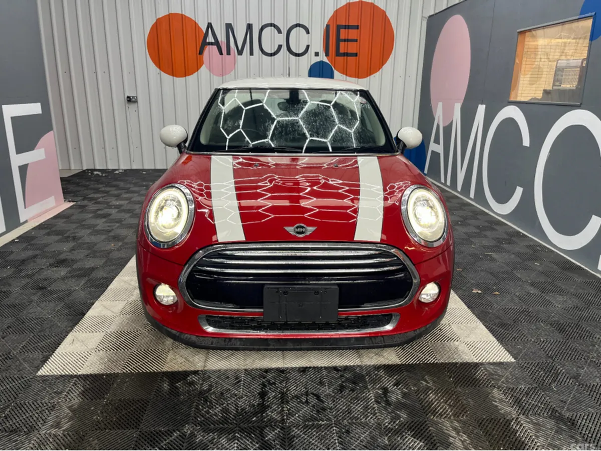 Mini Cooper Hatchback, Diesel, 2017, Red