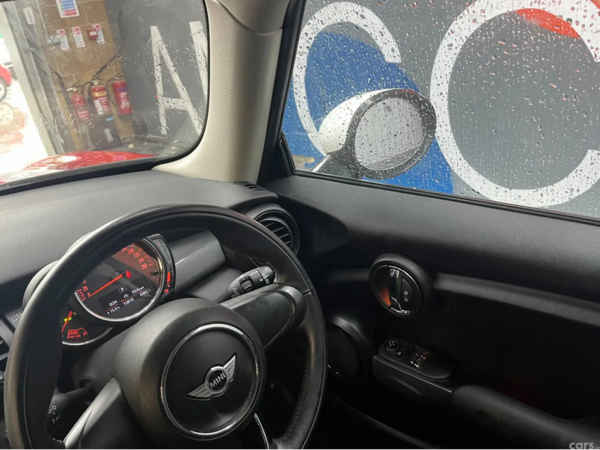 Mini Cooper Hatchback, Diesel, 2017, Red