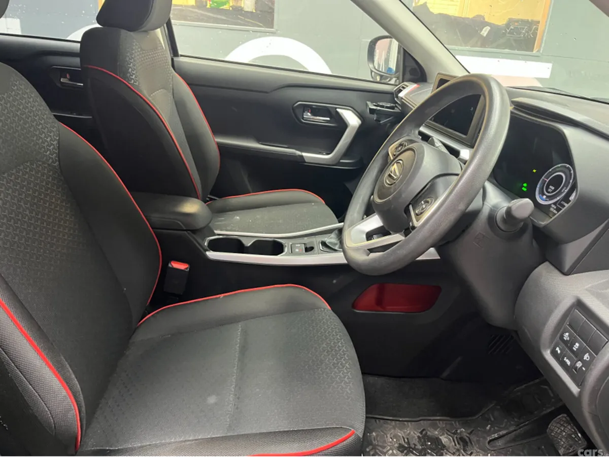 Daihatsu Other SUV, Petrol Hybrid, 2022, Beige
