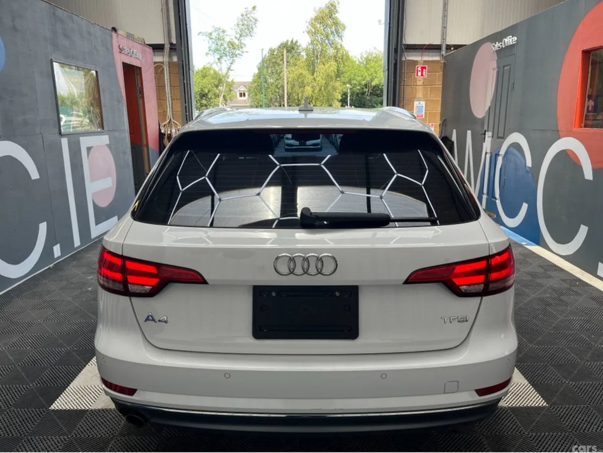 Audi A4 Estate, Petrol, 2017, White