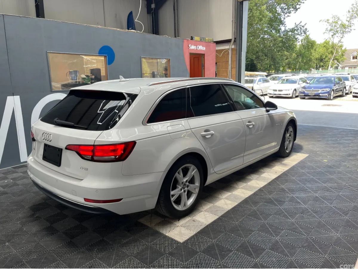 Audi A4 Estate, Petrol, 2017, White