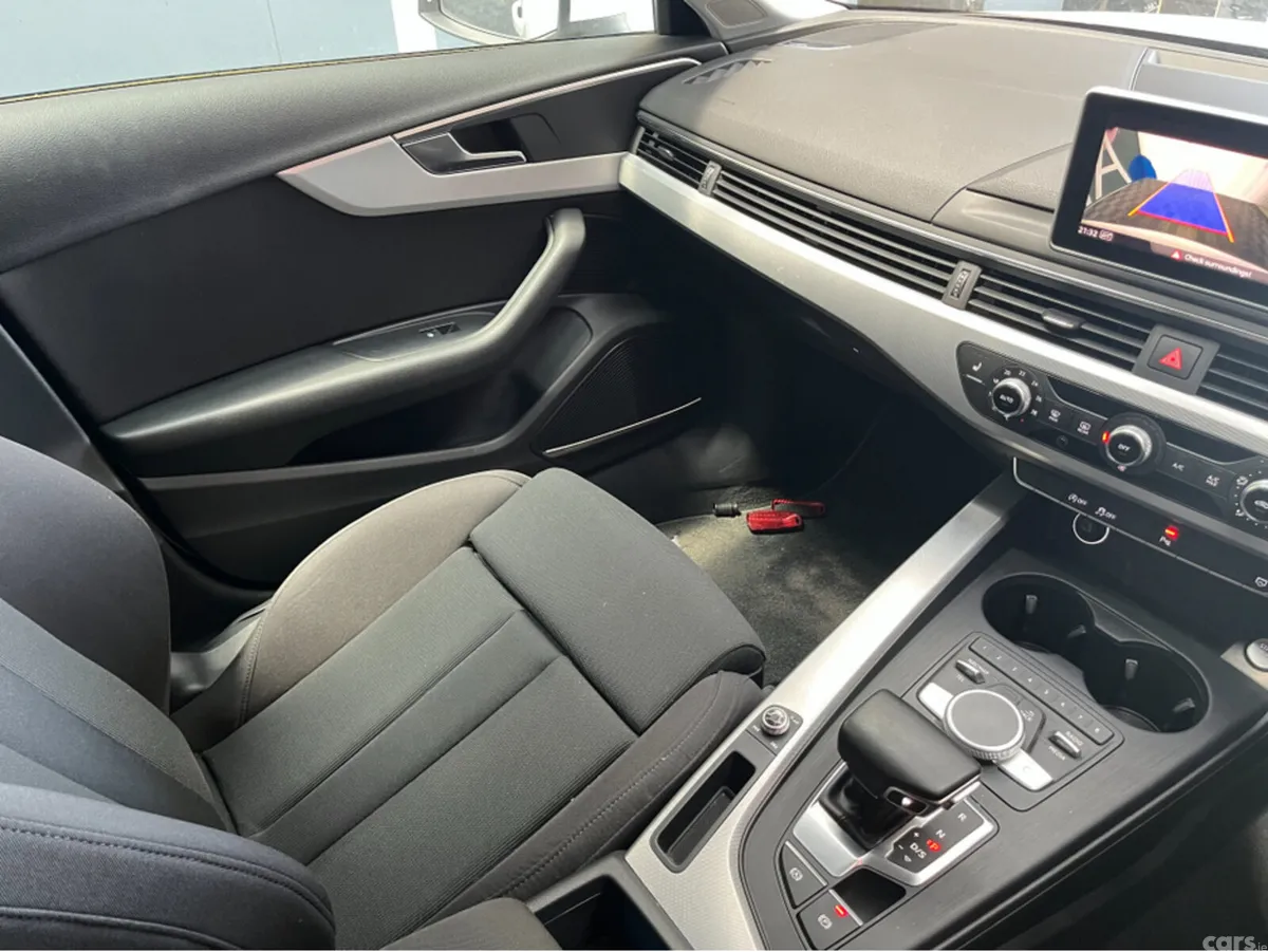 Audi A4 Estate, Petrol, 2017, White