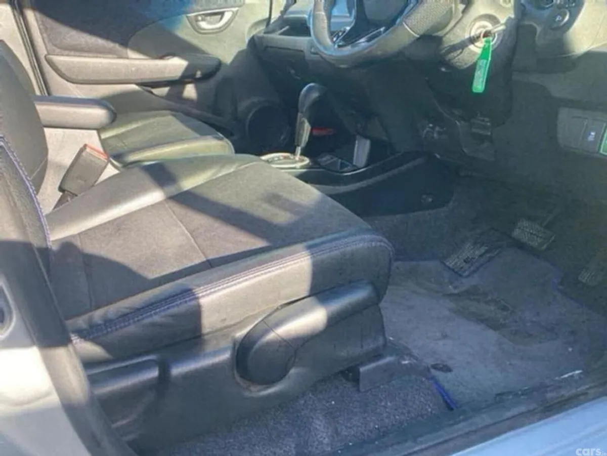 Honda Shuttle Hatchback, Petrol Hybrid, 2014, Silver