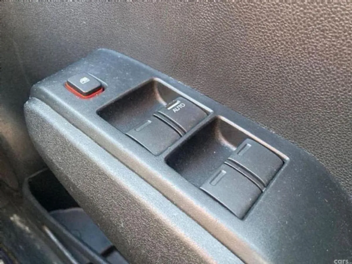 Honda Shuttle Hatchback, Petrol Hybrid, 2014, Silver