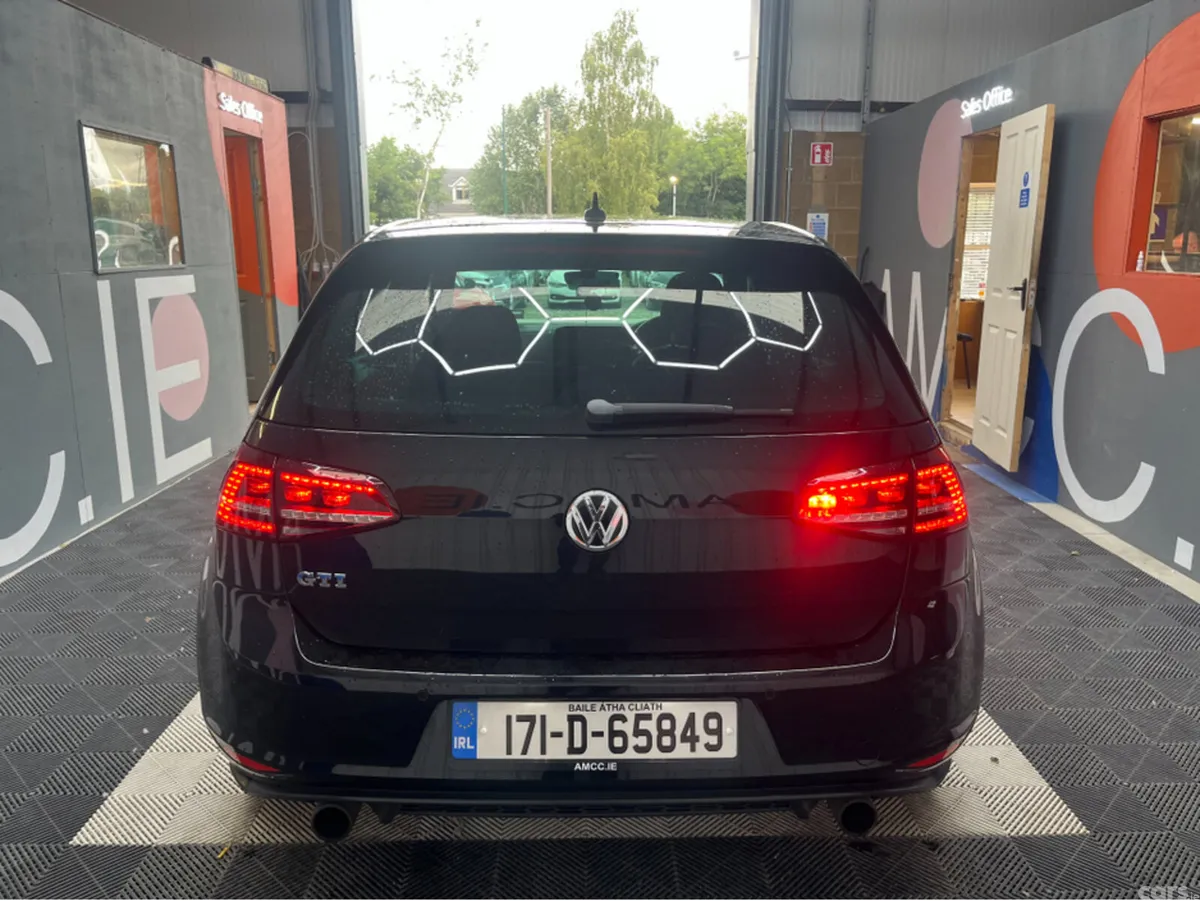 Volkswagen Golf Hatchback, Petrol, 2017, Black