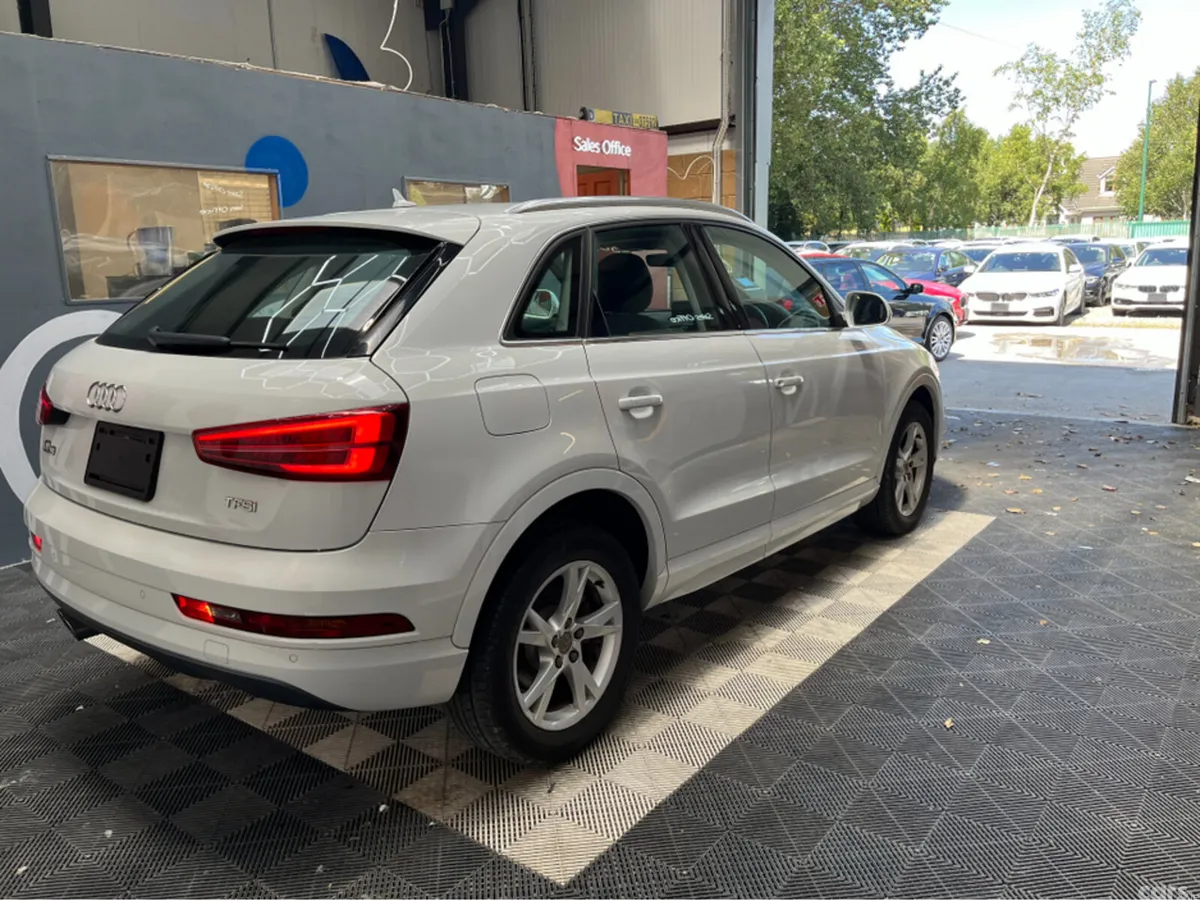 Audi Q3 SUV, Petrol, 2016, White