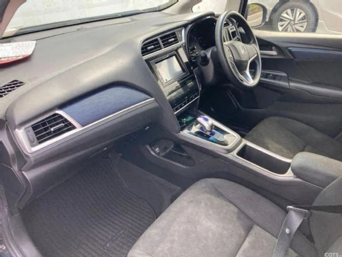 Honda Shuttle Estate, Petrol Hybrid, 2016, Black