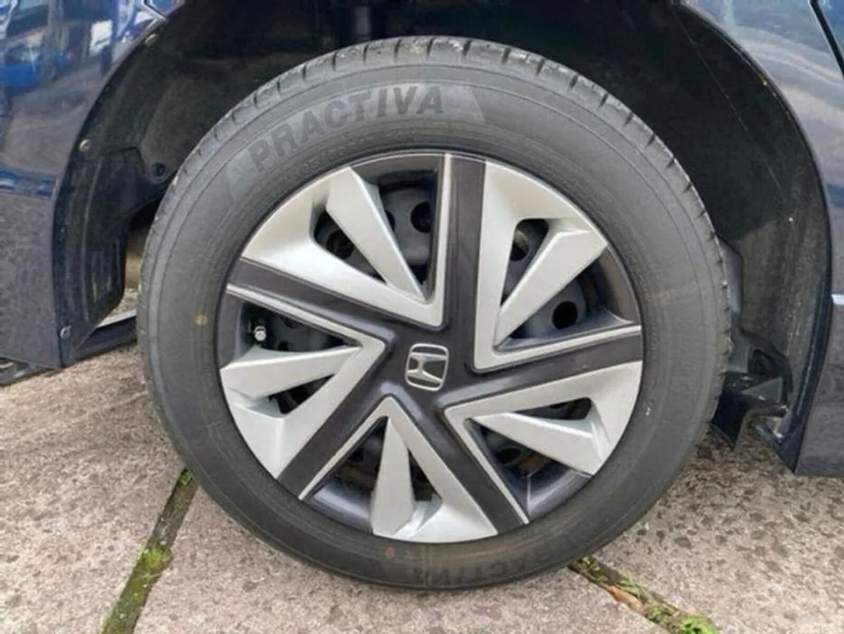 Honda Shuttle Estate, Petrol Hybrid, 2016, Black