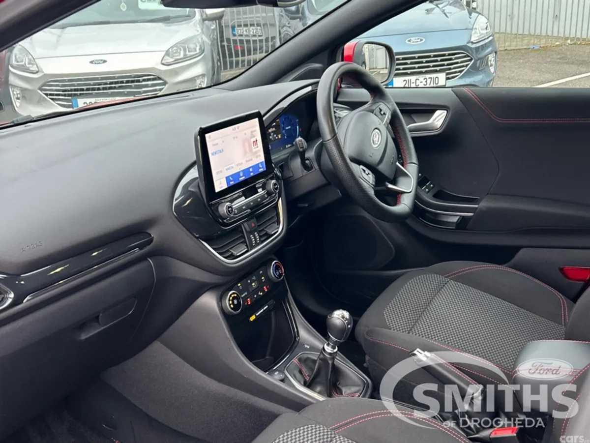 Ford Puma MPV, Petrol Hybrid, 2023, Red