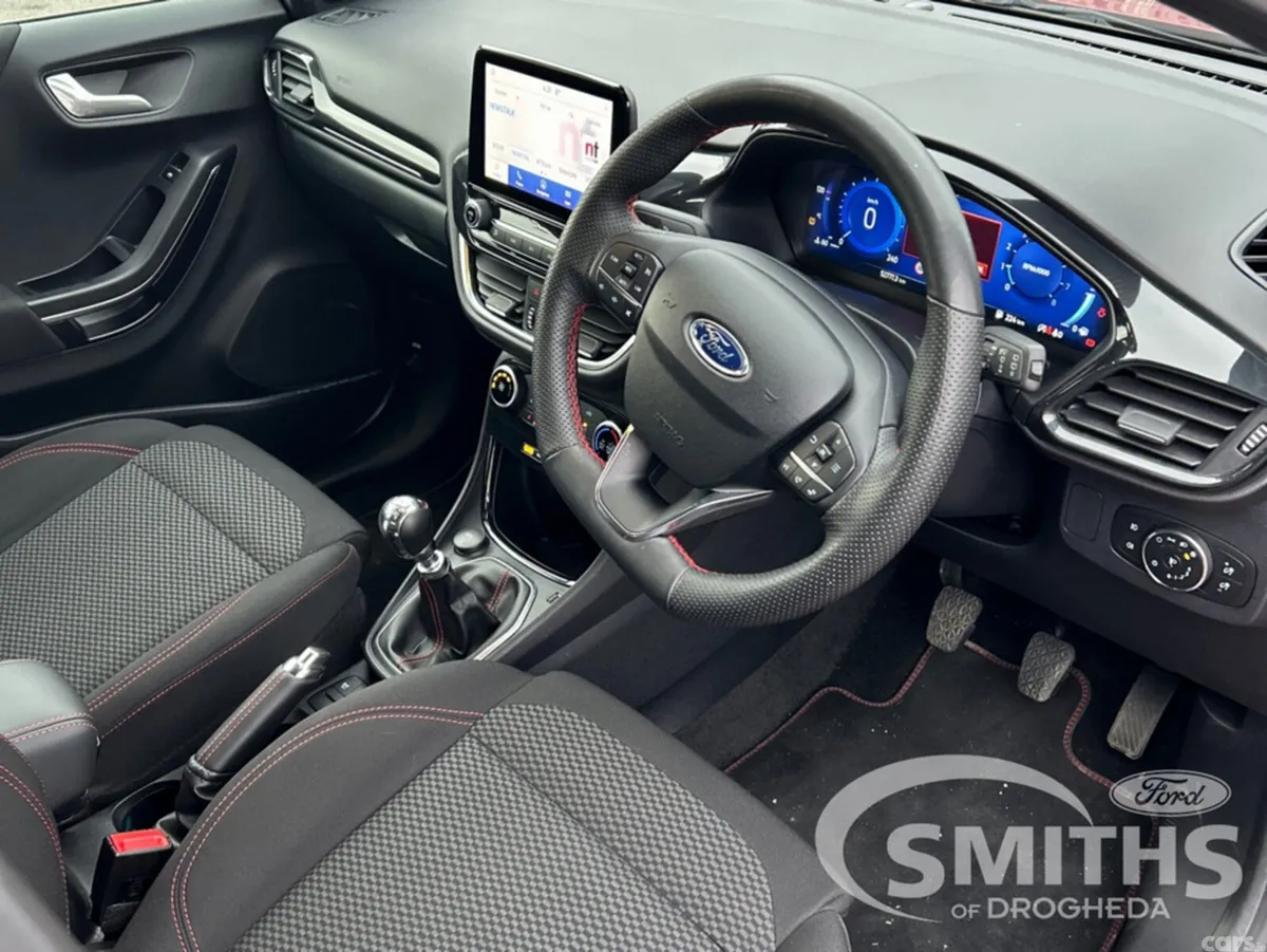 Ford Puma MPV, Petrol Hybrid, 2023, Red