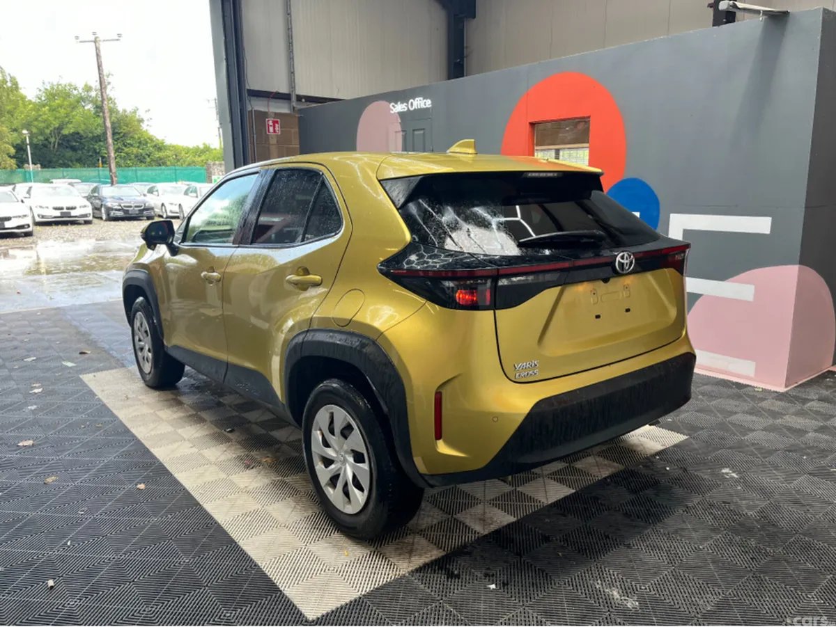 Toyota Yaris Cross SUV, Petrol, 2021, Gold