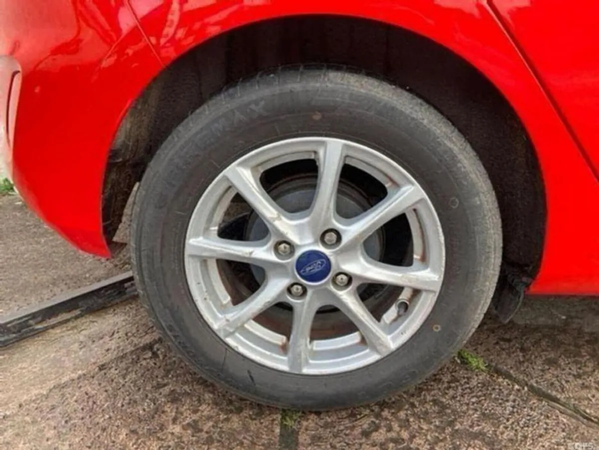 Ford Fiesta Hatchback, Petrol, 2020, Red