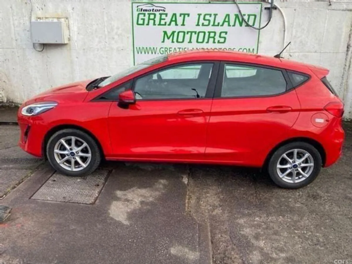 Ford Fiesta Hatchback, Petrol, 2020, Red