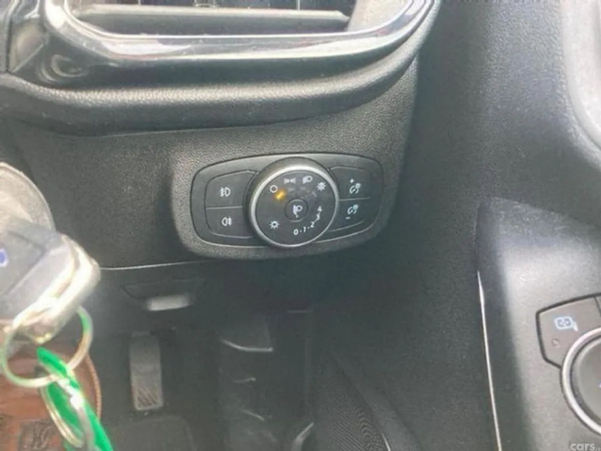 Ford Fiesta Hatchback, Petrol, 2020, Red