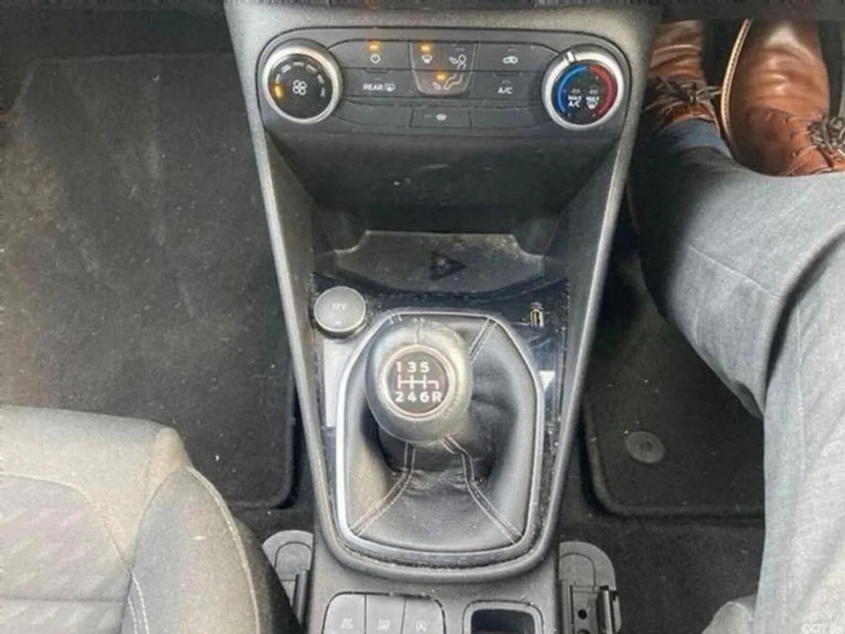 Ford Fiesta Hatchback, Petrol, 2020, Red