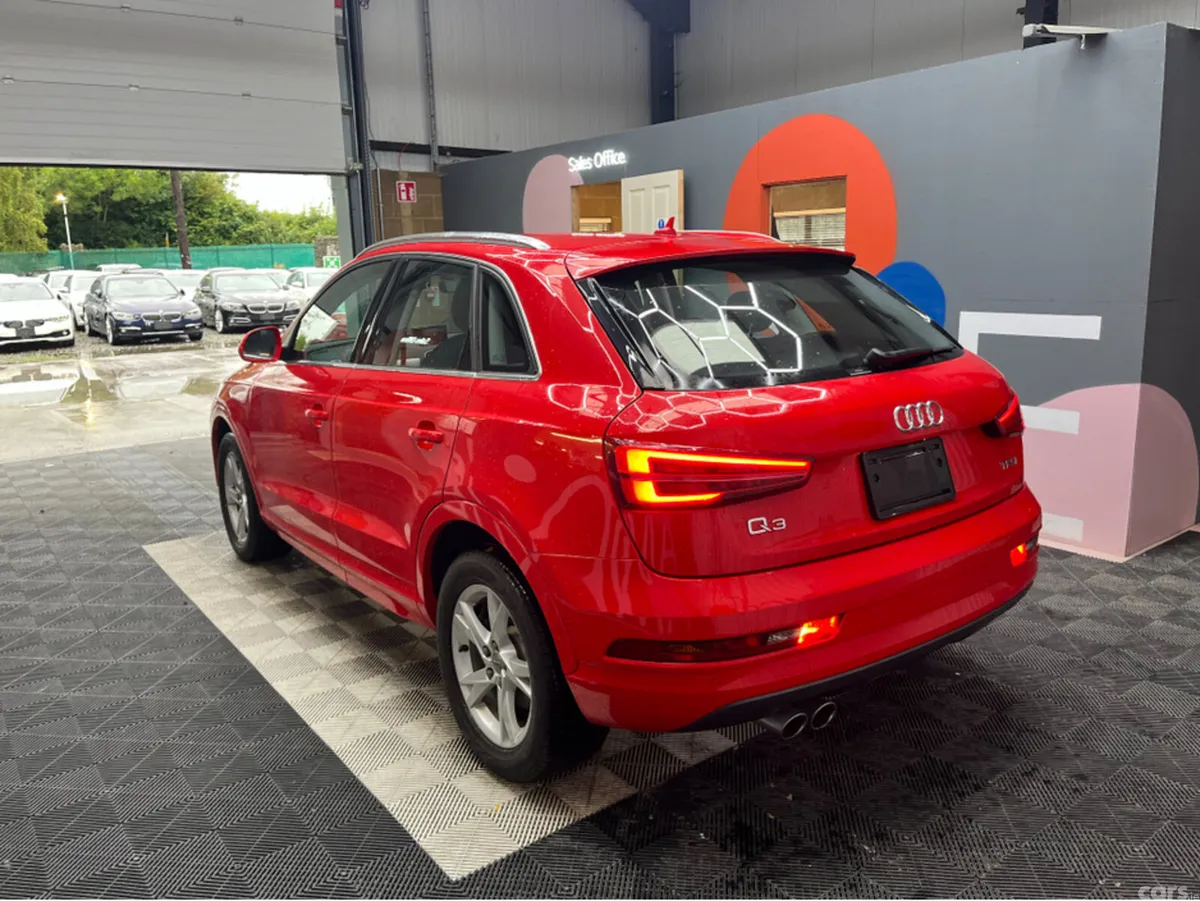 Audi Q3 SUV, Petrol, 2017, Red