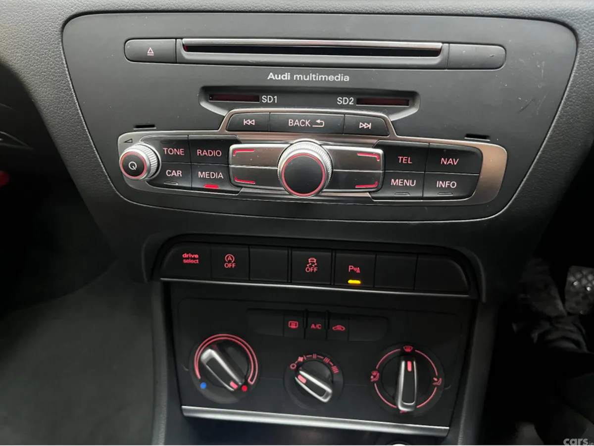 Audi Q3 SUV, Petrol, 2017, Red