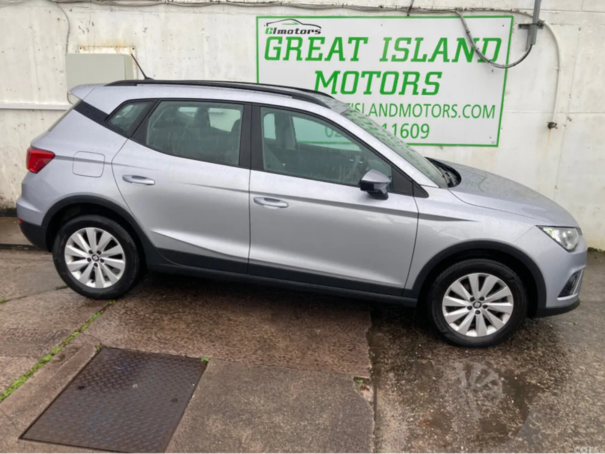 SEAT Arona Hatchback, Petrol, 2021, Grey