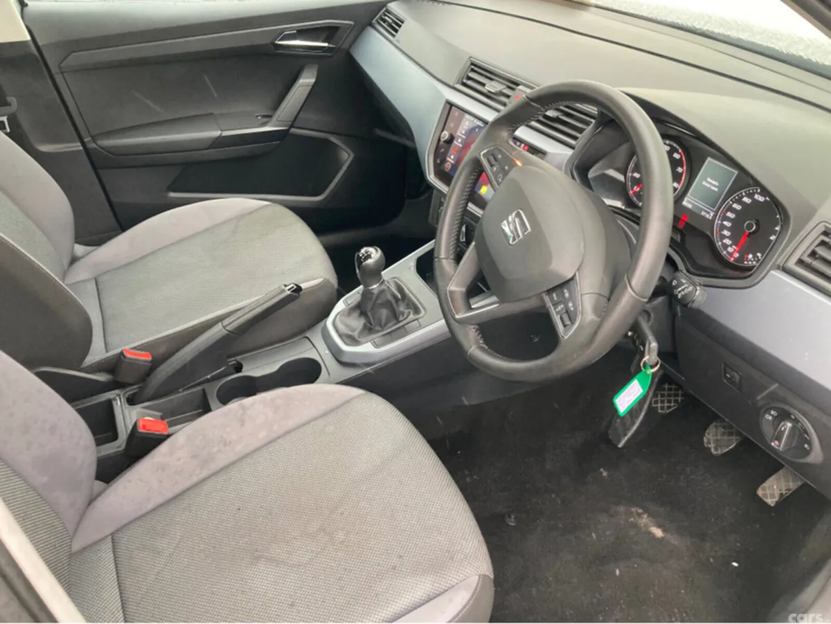 SEAT Arona Hatchback, Petrol, 2021, Grey