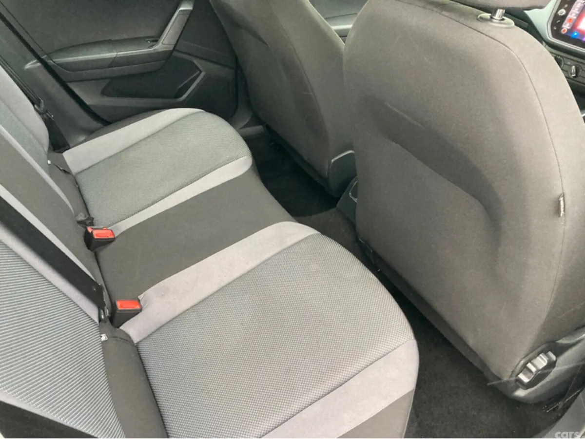 SEAT Arona Hatchback, Petrol, 2021, Grey