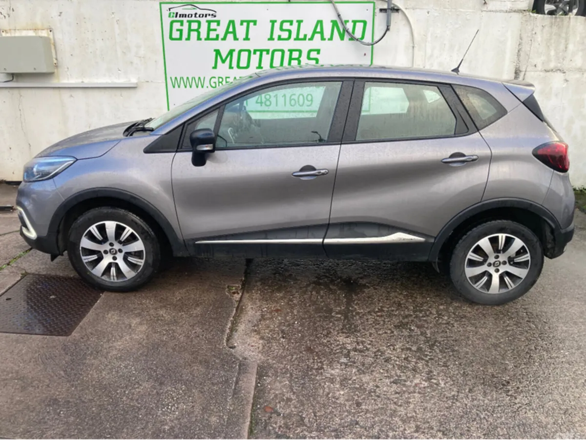 Renault Captur Hatchback, Petrol, 2019, Grey