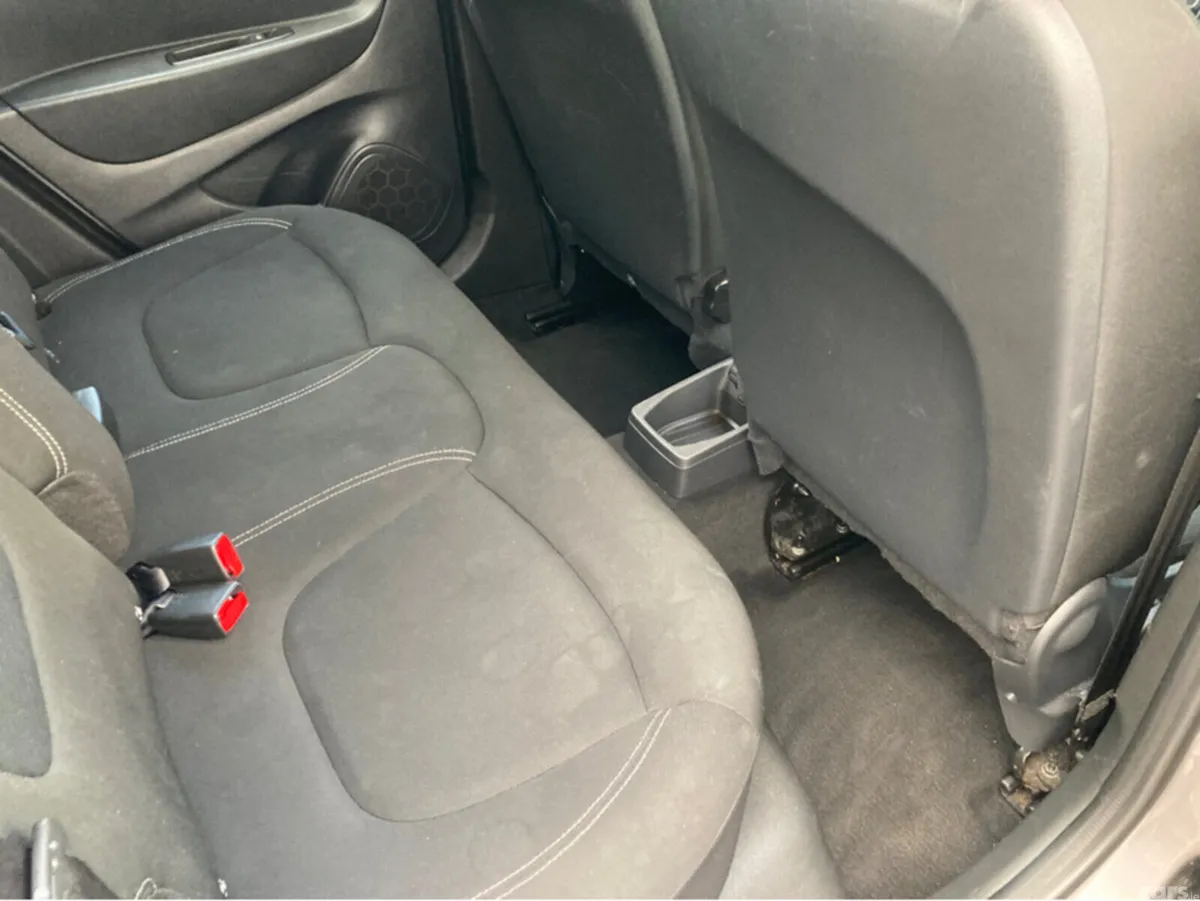 Renault Captur Hatchback, Petrol, 2019, Grey