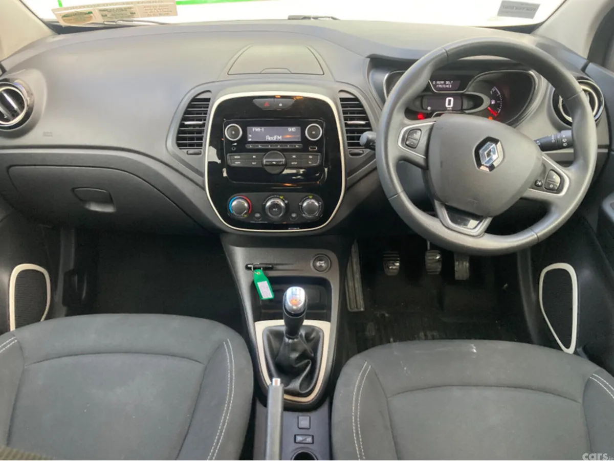 Renault Captur Hatchback, Petrol, 2019, Grey