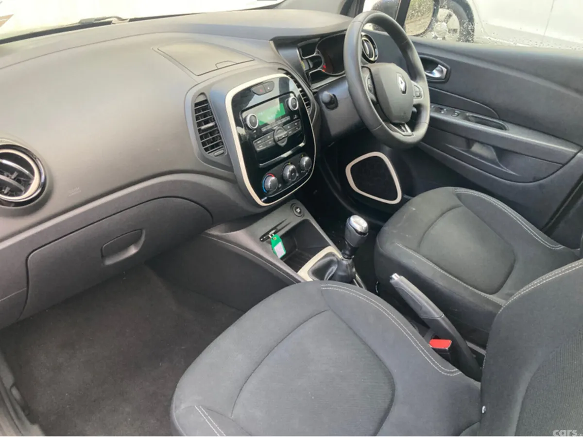 Renault Captur Hatchback, Petrol, 2019, Grey