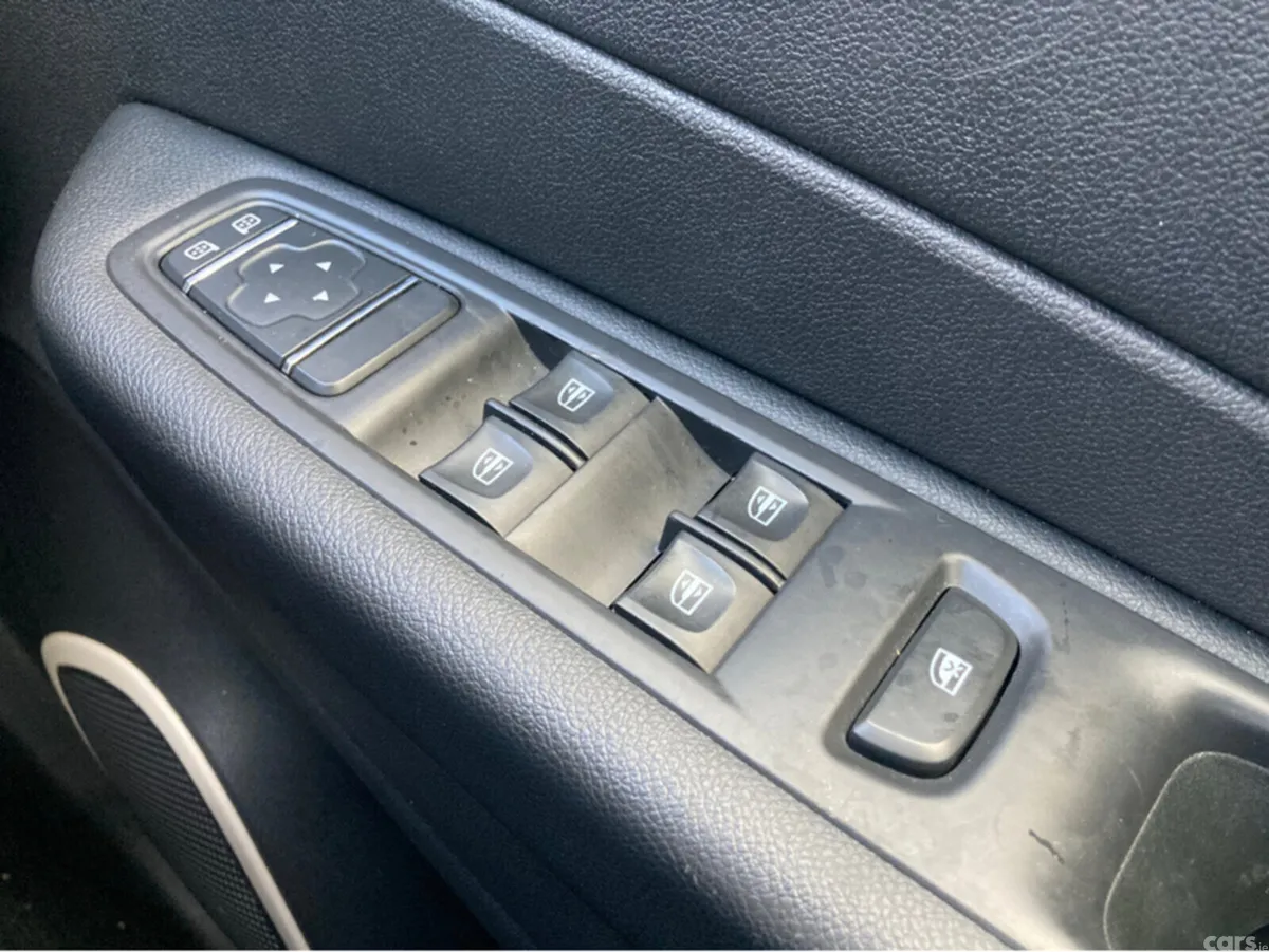Renault Captur Hatchback, Petrol, 2019, Grey