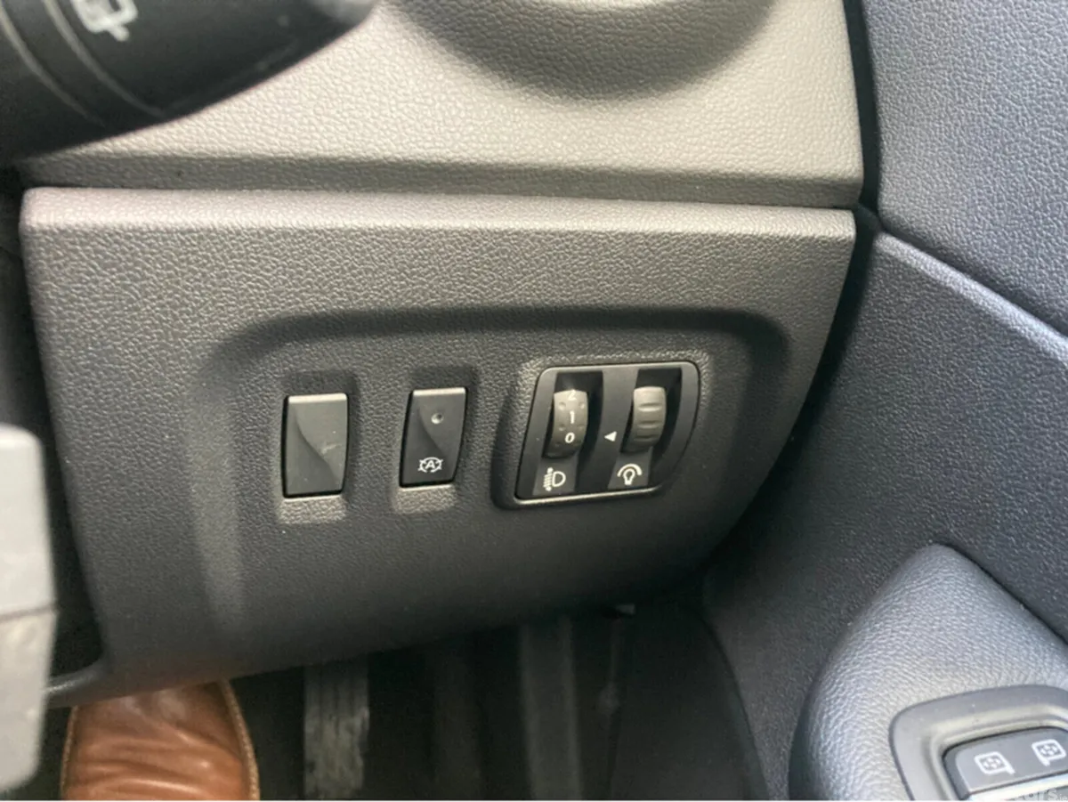 Renault Captur Hatchback, Petrol, 2019, Grey