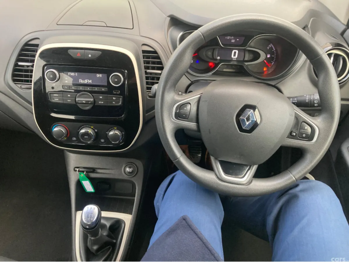 Renault Captur Hatchback, Petrol, 2019, Grey