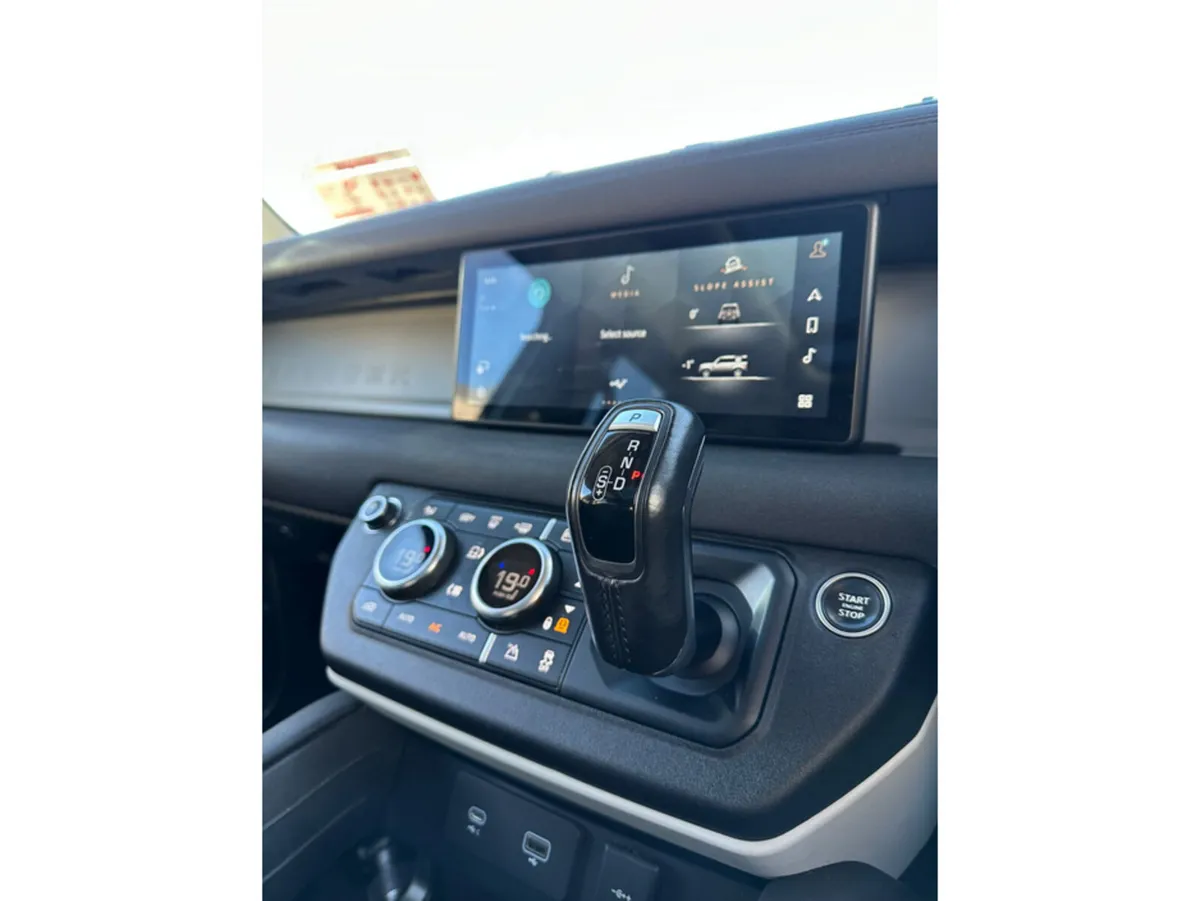 Land Rover Defender SUV, Petrol Hybrid, 2022, Green