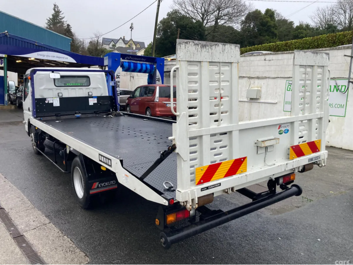 Mitsubishi Pajero MPV, Diesel, 2021, White