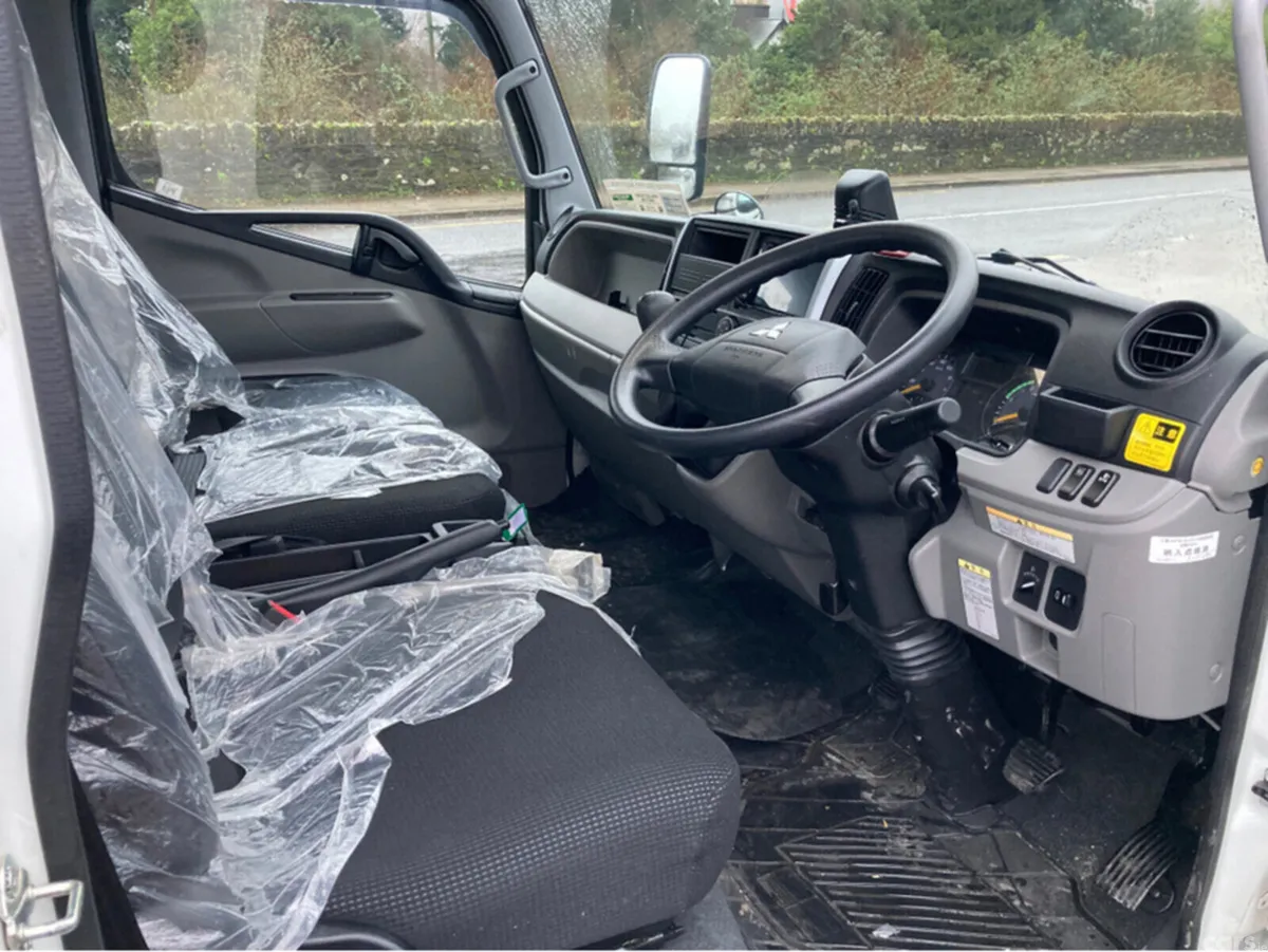 Mitsubishi Pajero MPV, Diesel, 2021, White