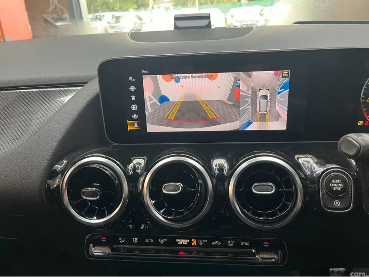 Mercedes-Benz B-Class MPV, Petrol, 2019, White