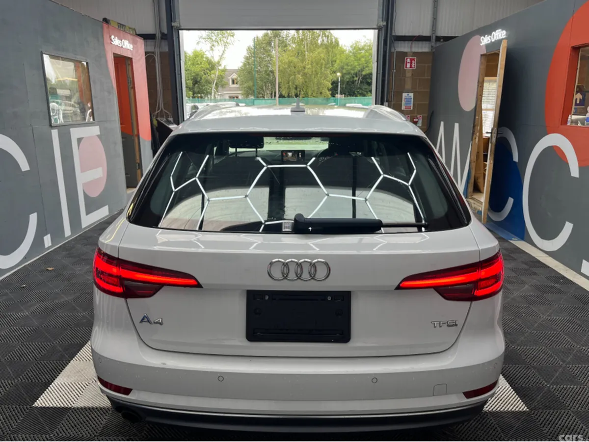 Audi A4 Estate, Petrol, 2018, White