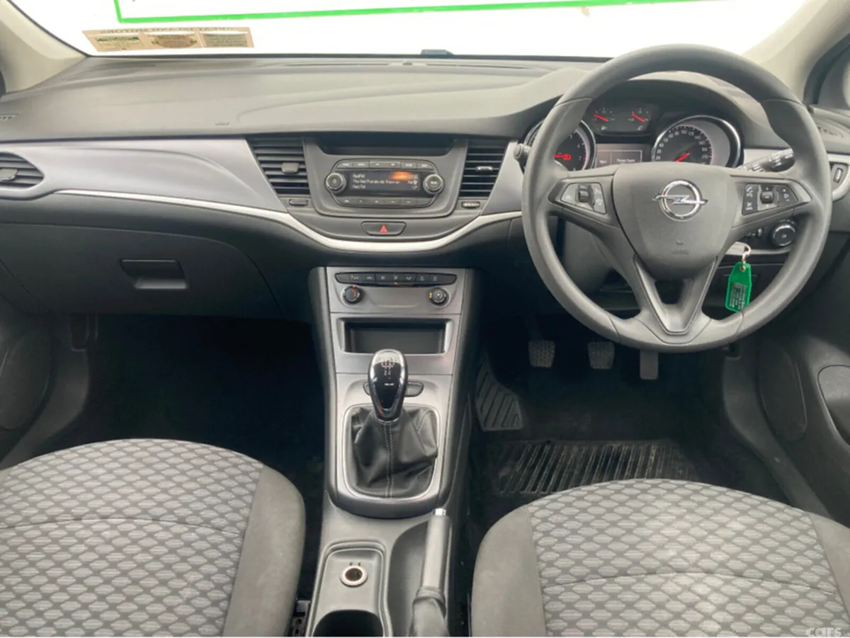 Opel Astra Hatchback, Petrol, 2019, Black