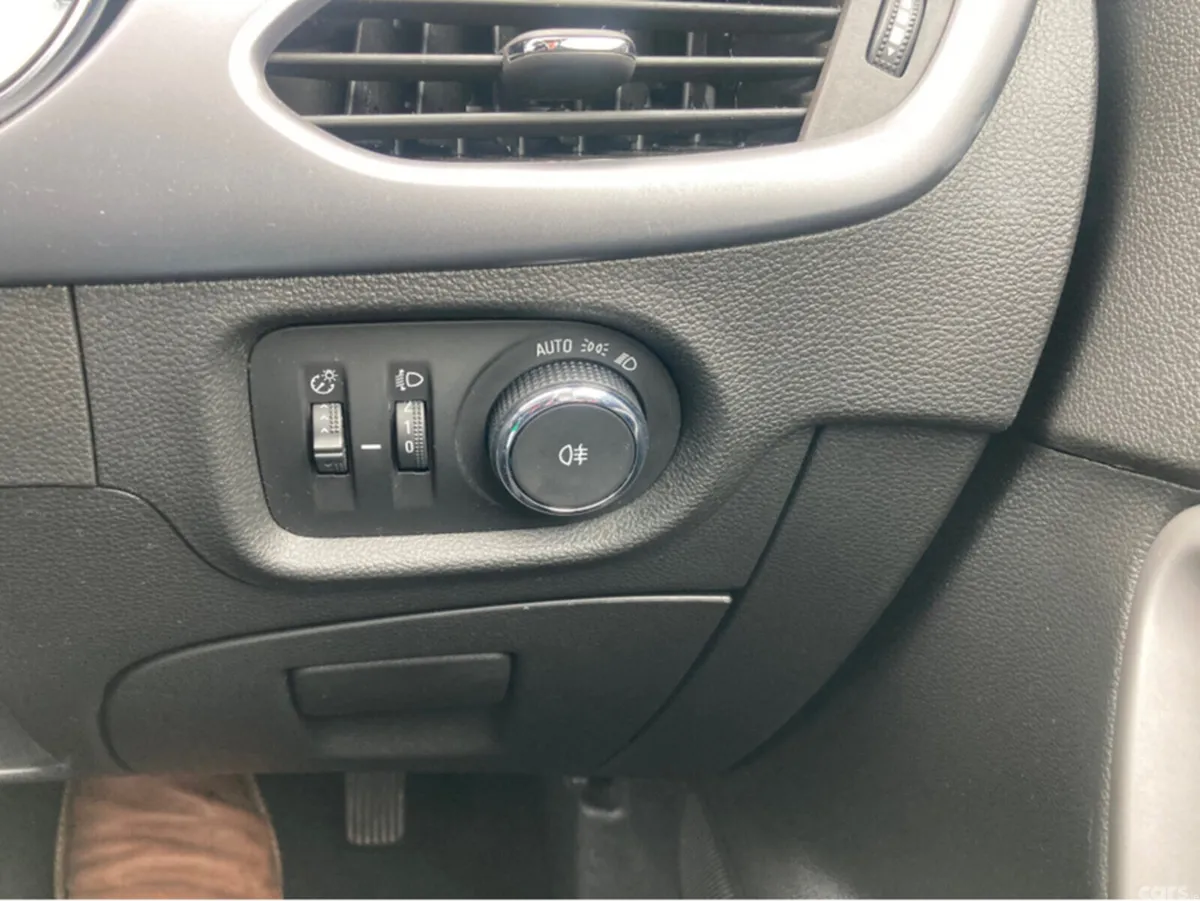 Opel Astra Hatchback, Petrol, 2019, Black