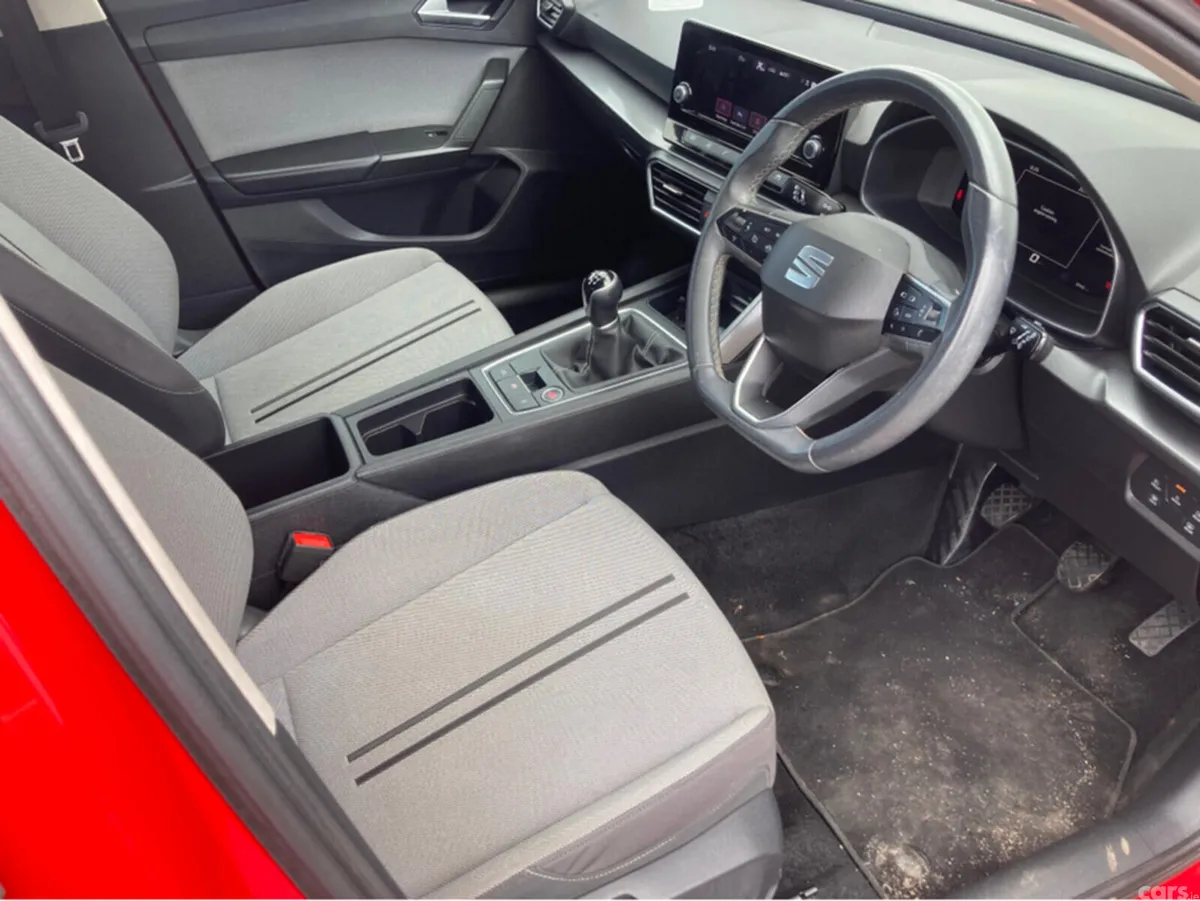 SEAT Leon Hatchback, Diesel, 2020, Red