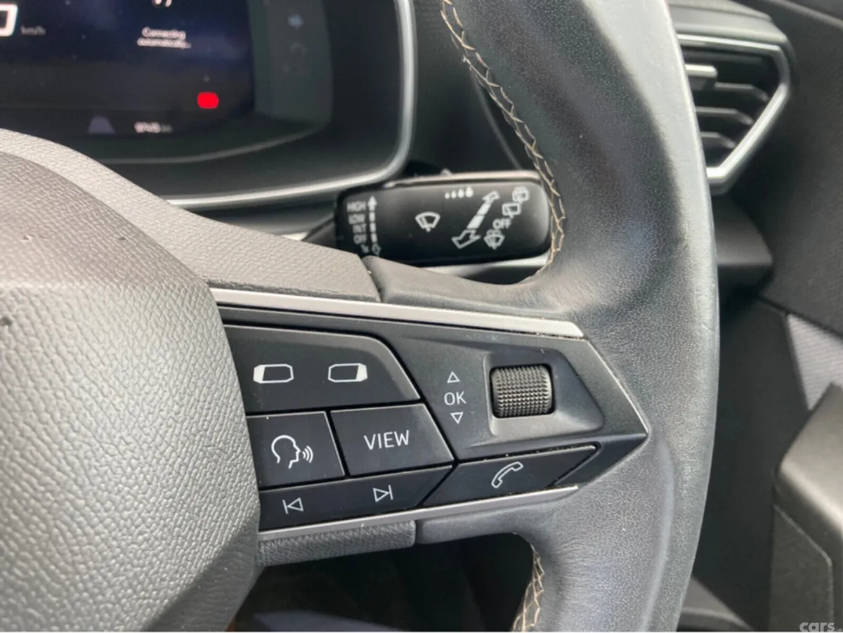 SEAT Leon Hatchback, Diesel, 2020, Red