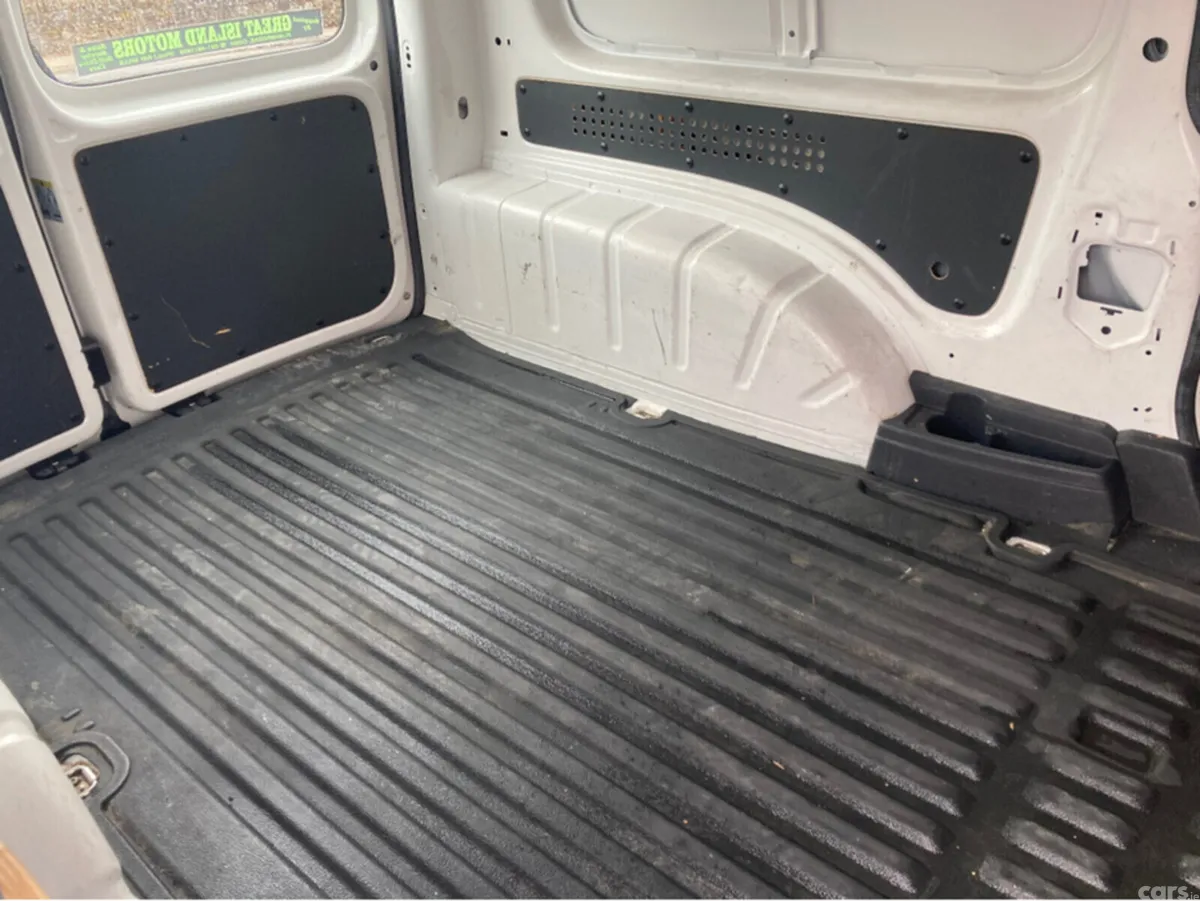 Volkswagen Caddy Hatchback, Diesel, 2019, White