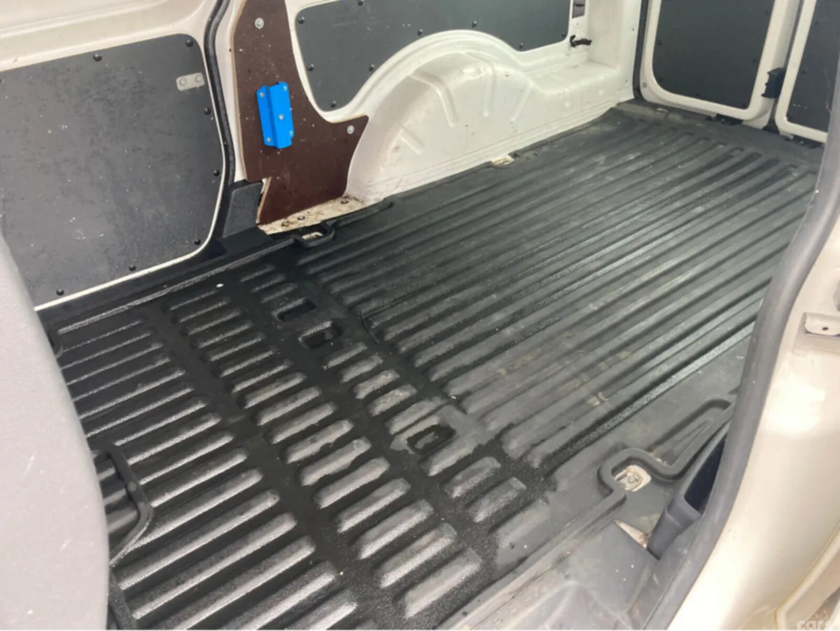Volkswagen Caddy Hatchback, Diesel, 2019, White