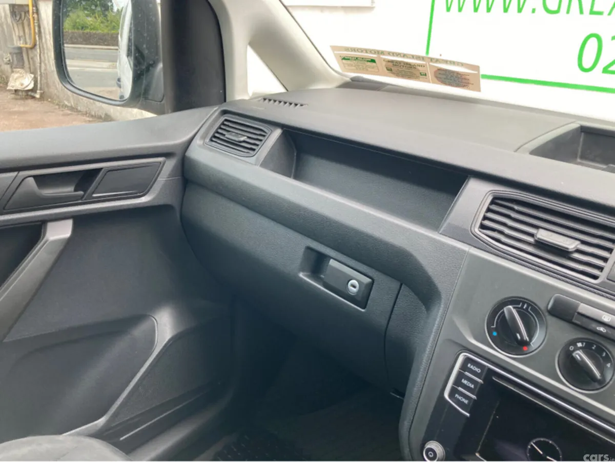 Volkswagen Caddy Hatchback, Diesel, 2019, White