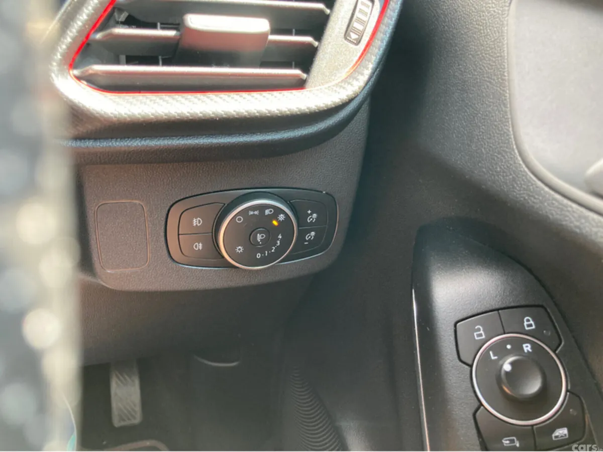 Ford Puma Hatchback, Petrol, 2021, White