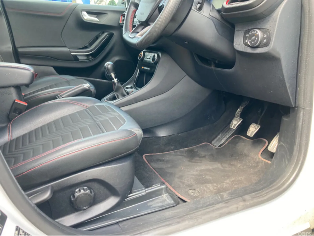 Ford Puma Hatchback, Petrol, 2021, White